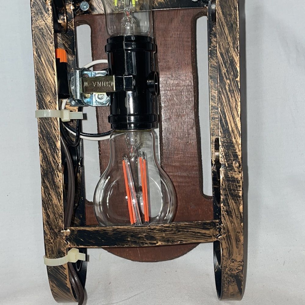 Small Sled Light 🛷 - Picture 8 of 9